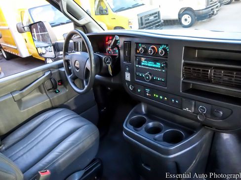 Used 2021 GMC Savana 3500 Extended w/ Power Convenience Package image 21