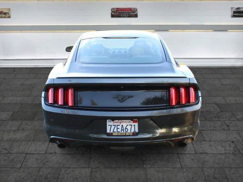 Used 2017 Ford Mustang Coupe RWD image 6