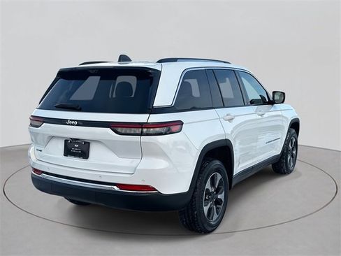 Used 2022 Jeep Grand Cherokee Limited 4xe w/ Luxury Tech Group II image 5