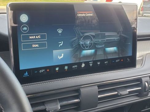 Used 2023 Lincoln Corsair AWD w/ Equipment Group 101A image 20