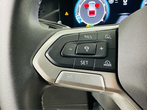 Certified 2025 Volkswagen Tiguan S image 14