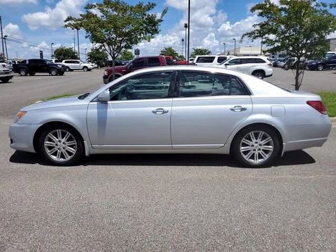 Used 2009 Toyota Avalon Limited image 4