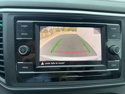 Used 2022 Volkswagen Atlas SE image 17