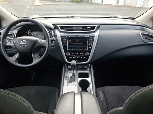Used 2019 Nissan Murano S image 10