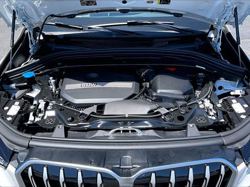 New 2026 BMW X1 xDrive28i AWD/4WD image 16