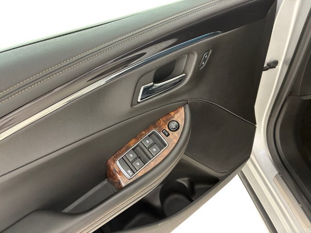 Used 2014 Chevrolet Impala LTZ FWD image 13