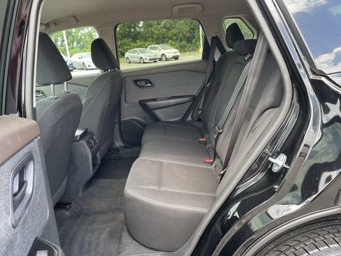 Used 2023 Nissan Rogue S FWD image 9