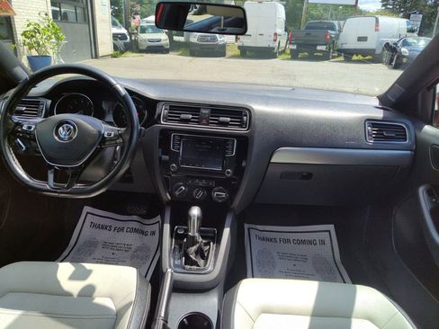 Used 2016 Volkswagen Jetta Sport w/ Lighting Package image 10