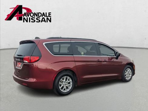 Used 2021 Chrysler Voyager Lxi image 6