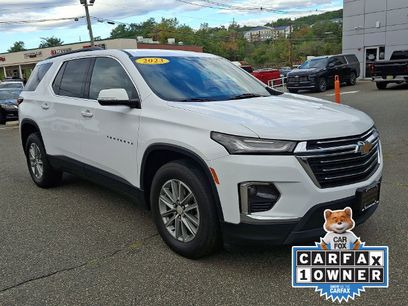 Used 2023 Chevrolet Traverse LT