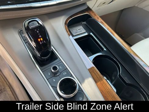 Used 2024 Cadillac Escalade Premium Luxury Platinum image 22