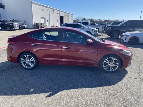 Used 2017 Hyundai Elantra Limited image 6