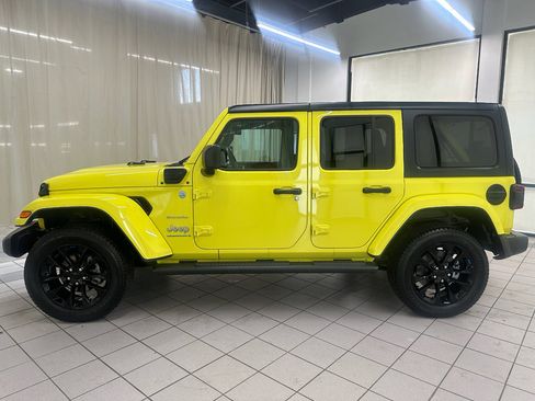 Used 2023 Jeep Wrangler Sahara w/ Cold Weather Group AWD/4WD image 10