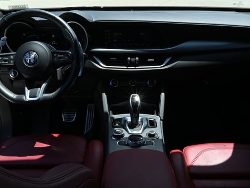Used 2024 Alfa Romeo Stelvio Veloce AWD/4WD image 18