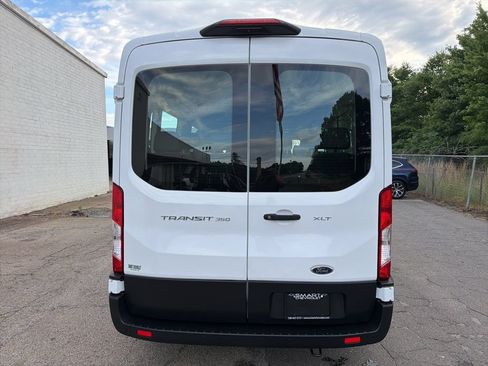 Used 2022 Ford Transit 350 XLT RWD image 3