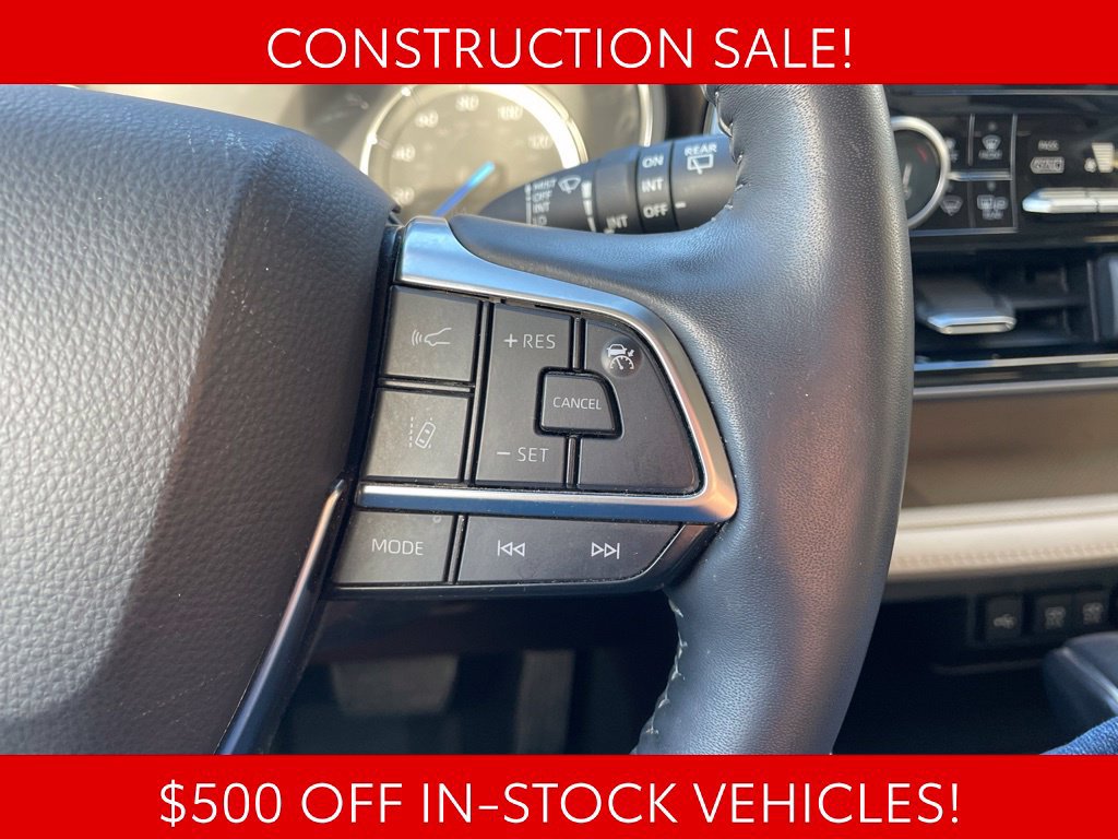 Used 2020 Toyota Highlander Limited FWD image 36