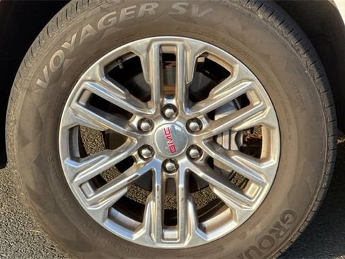 Used 2023 GMC Yukon SLT image 43