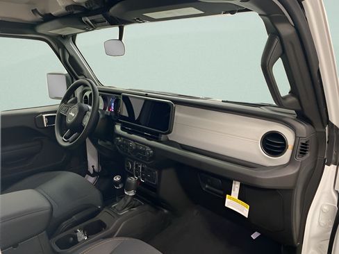 Used 2026 Jeep Wrangler Unlimited Sport AWD/4WD image 21
