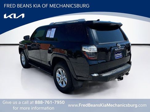Used 2018 Toyota 4Runner SR5 AWD/4WD image 5