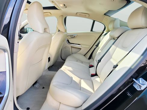 Used 2015 Volvo S60 T5 Premier w/ Convenience Package image 12