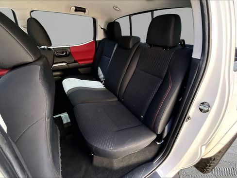 Used 2022 Toyota Tacoma SR5 w/ Technology Package RWD image 21