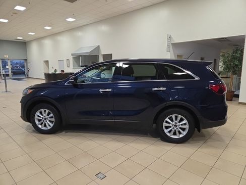 Used 2020 Kia Sorento LX image 9