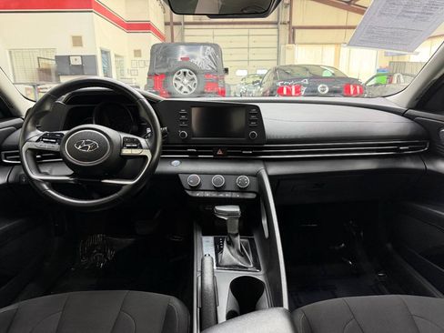 Used 2021 Hyundai Elantra SEL FWD image 20