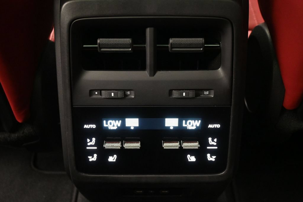 Certified 2025 Porsche Macan 4 Electric AWD/4WD image 21