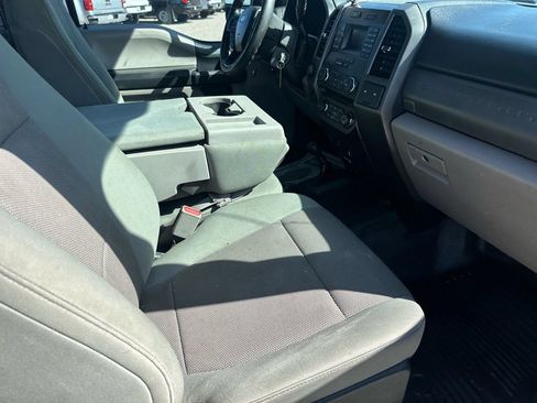 Used 2017 Ford F250 XL w/ Power Equipment Group AWD/4WD image 17