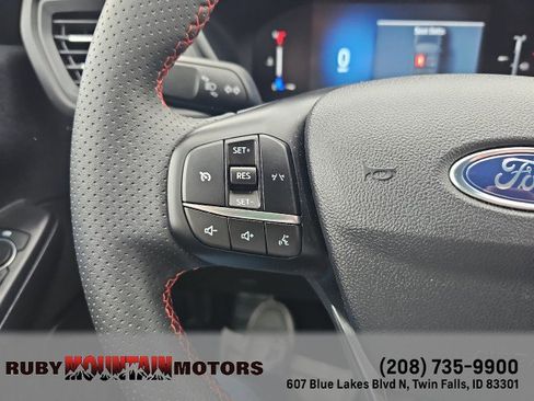 Used 2025 Ford Escape ST-Line image 16