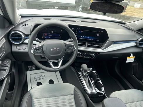 New 2026 Chevrolet Trax LT w/ Midnight Edition image 25