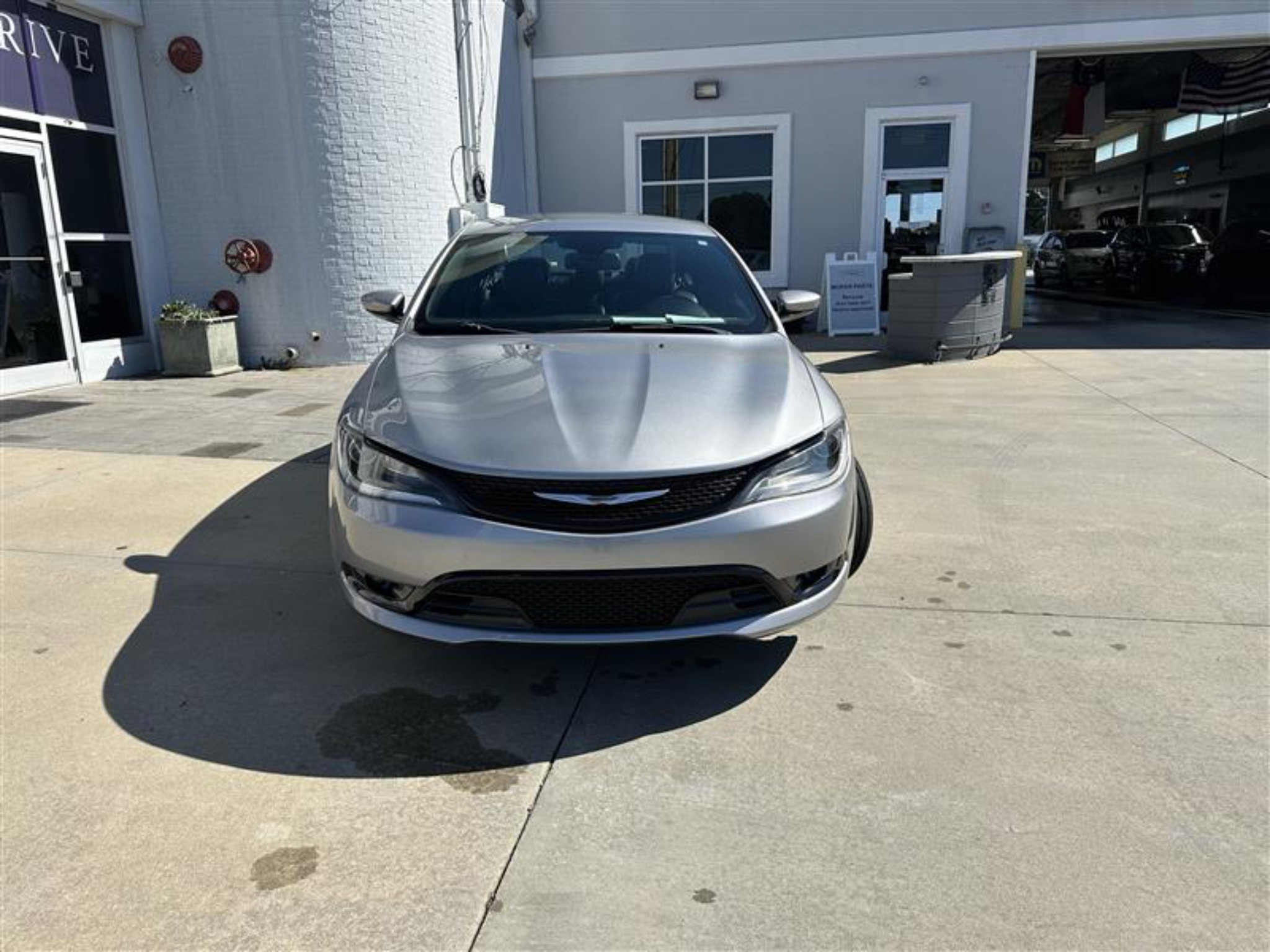 Used 2015 Chrysler 200 S w/ Comfort Group FWD image 8