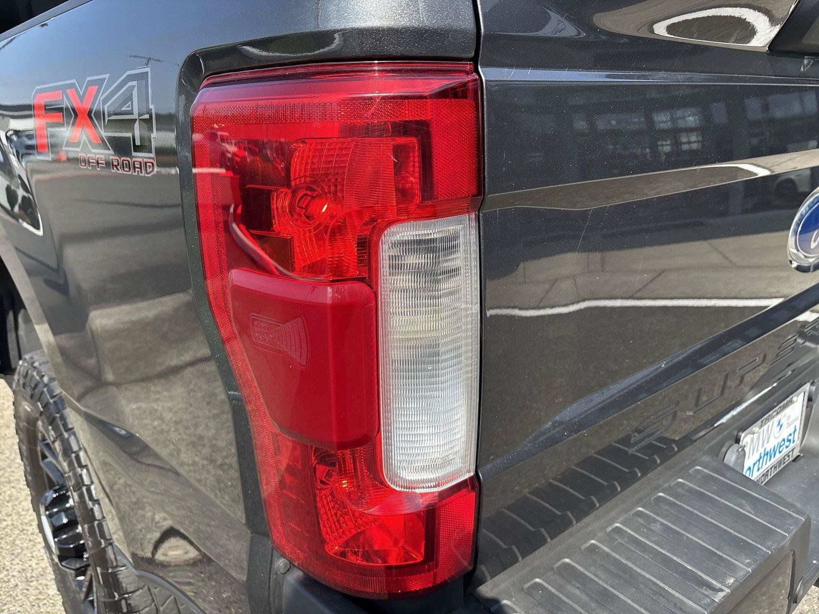 Used 2019 Ford F350 Lariat AWD/4WD image 7