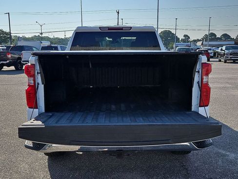 Certified 2019 Chevrolet Silverado 1500 LT w/ Convenience Package AWD/4WD image 30