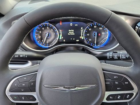 New 2026 Chrysler Pacifica Select image 23