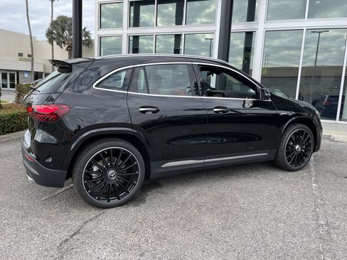 New 2026 Mercedes-Benz GLA 35 AMG 4MATIC image 7