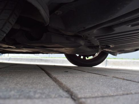 Used 2011 Mercedes-Benz E 350 4MATIC Sedan image 94