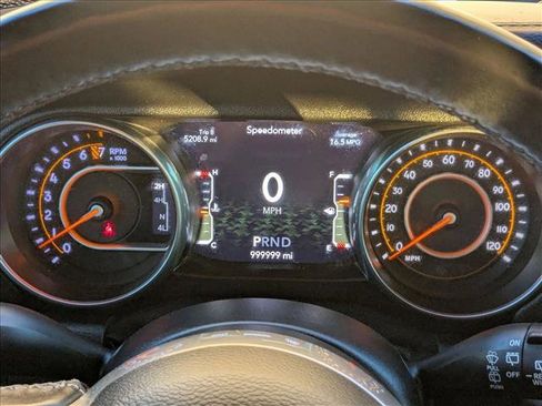 Used 2018 Jeep Wrangler Unlimited Sahara w/ Uconnect 4C Nav & Sound Group image 11