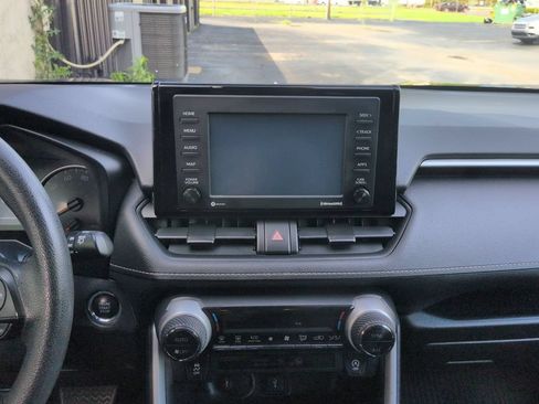 Used 2020 Toyota RAV4 XLE w/ Convenience Package AWD/4WD image 14