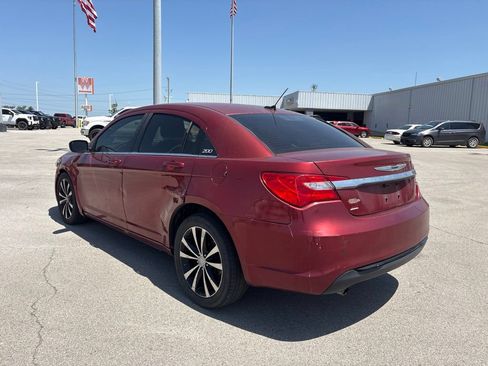 Used 2011 Chrysler 200 S FWD image 6