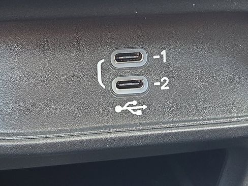 New 2026 Chrysler Pacifica Select image 12