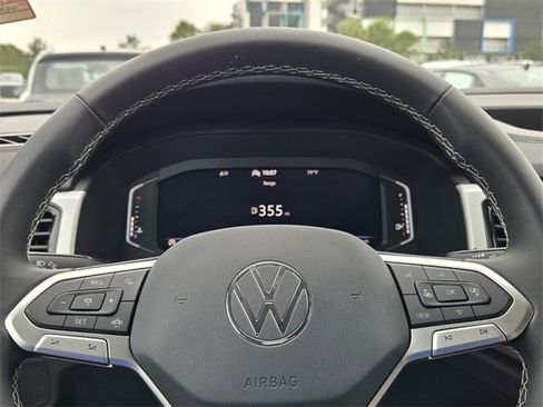 Used 2022 Volkswagen Atlas SE w/ Black Wheel Package image 21