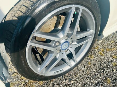 Used 2010 Mercedes-Benz E 350 Sedan image 11