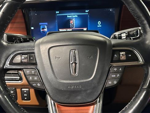 Used 2022 Lincoln Navigator Reserve image 23