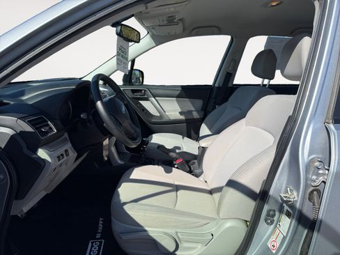 Used 2016 Subaru Forester 2.5i image 10
