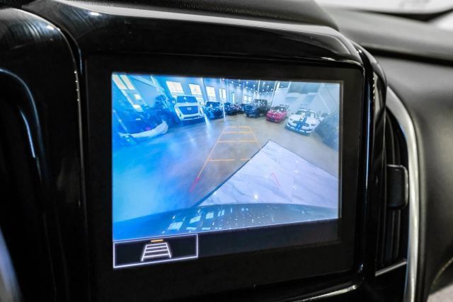 Used 2020 Chevrolet Traverse LT FWD image 24