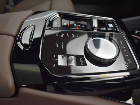 New 2026 BMW 530i w/ Premium Package RWD image 25
