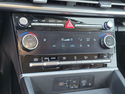 Certified 2025 Hyundai Santa Fe XRT AWD/4WD image 15