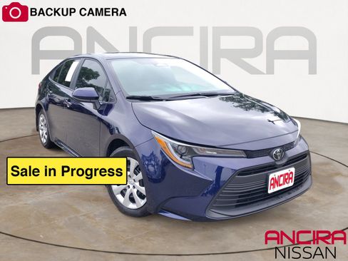 Used 2025 Toyota Corolla LE FWD image 1