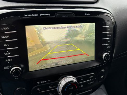 Used 2017 Kia Soul ! w/ Tech Package FWD image 38